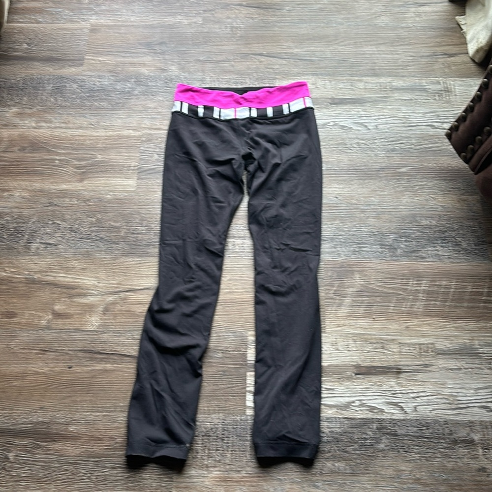 Lululemon leggings size 6